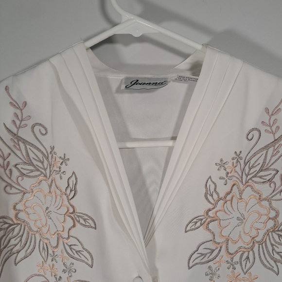 Vintage Joanna White Embroidered Button-up Blouse Size Large - Picture 5 of 9
